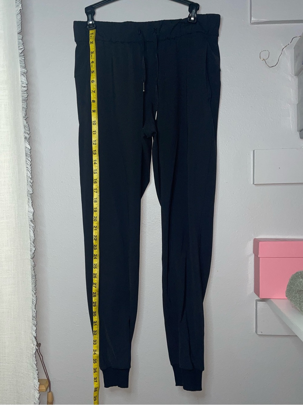 lululemon athletica Black Slim Drawstring Joggers Size 6